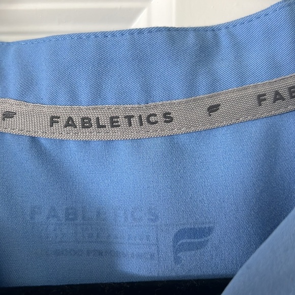 fabletics top - Picture 2 of 2